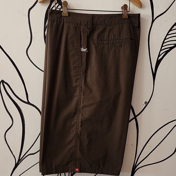 QUICKSILVER Men's Casual Flat Front Chocolate Brown Shorts 36 - Picture 5 of 15